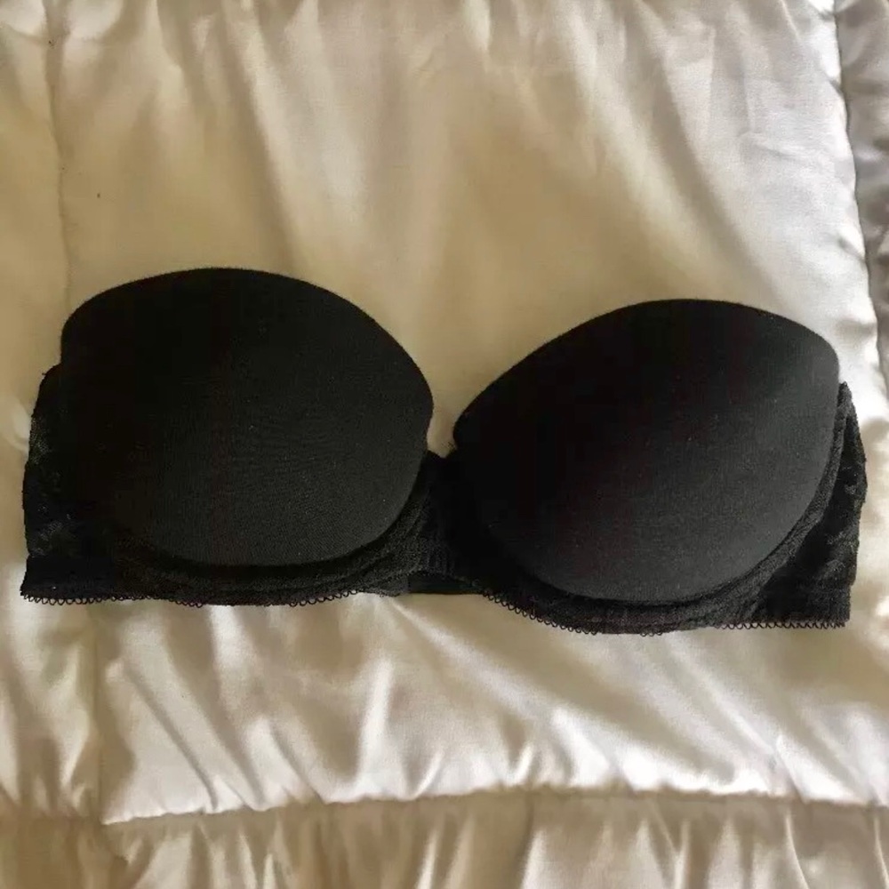 Black Lace Strapless Bra from H&M